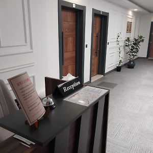 Royal Homes 406